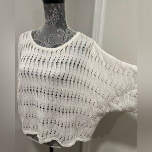 Womens Sz:M White Open Knit Oversized Sweet Romeo Lightweight Bat Wing Sweater.